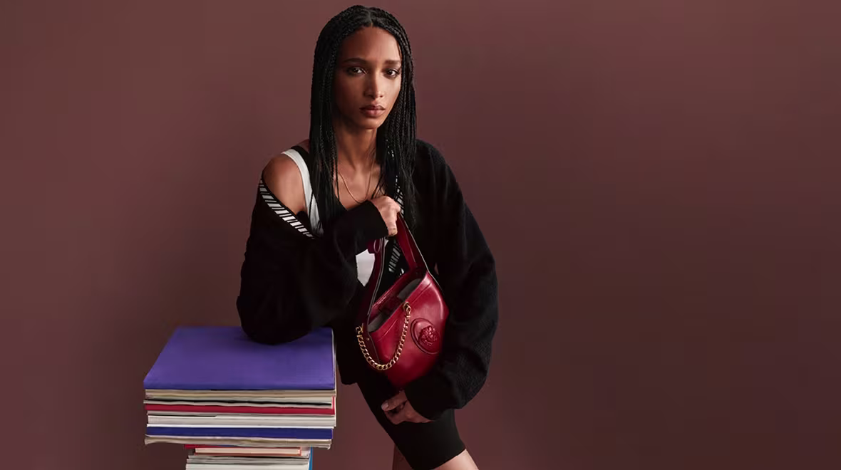 Versace FW26 Collateral NoLogo OM 1180x660 6 - Shamee Shekh