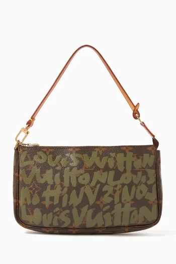 حقيبة إكسسوارات بوشيت بتصميم غرافيتي قنب مغلف لويس فويتون × ستيفن سبروس