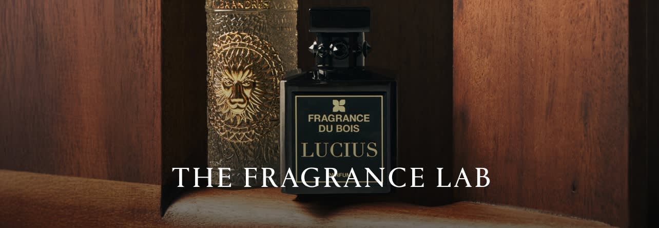 FRAGRANCE BANNER DSK EN