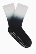 أسود