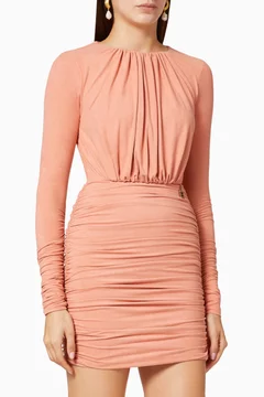 ذهبى مائل للوردي