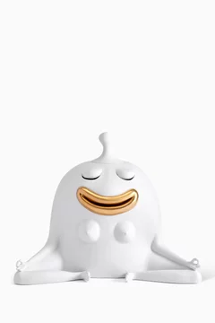 أبيض