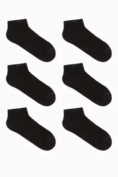 أسود