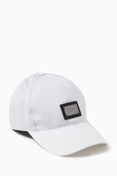 أبيض