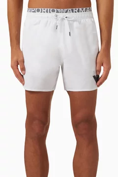 أبيض