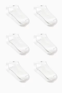 أبيض