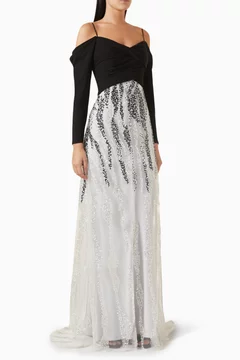 أسود
