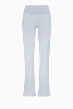 أزرق