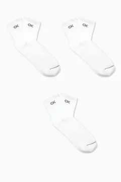 أبيض