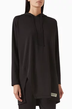 أسود