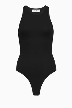 أسود