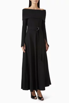 أسود