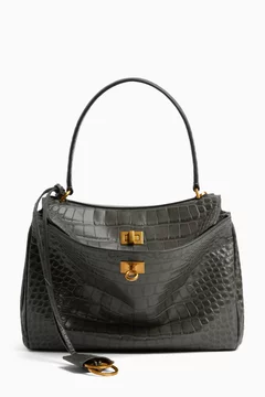 ‮فولكانيك روك‬