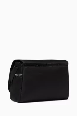 Black armani changing best sale bag