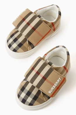 Burberry top shoes price