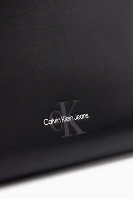 Calvin outlet klein pouch