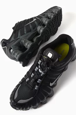 Black nike deals shox