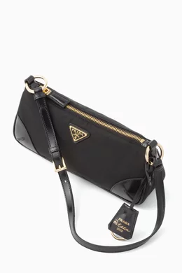Prada logo discount leather shoulder bag