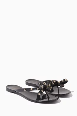 Black valentino flip flops discount