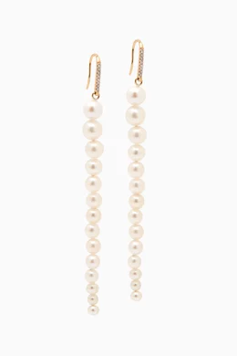 Graduated pearl earrings deals