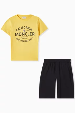 Moncler shorts and t shirt shop