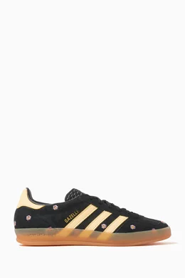 Buy adidas Black Gazelle Indoor Sneakers in Suede Floral applique For Women Online Ounass UAE