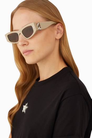 hover state of Cat-eye Sunglasses in Bio-acetate
