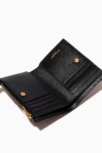Cassandre Bi-fold Zip Wallet in Matelassé Grain de Poudre Leather        