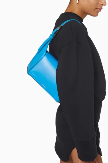 '7/7'' Shoulder Bag in Leather 