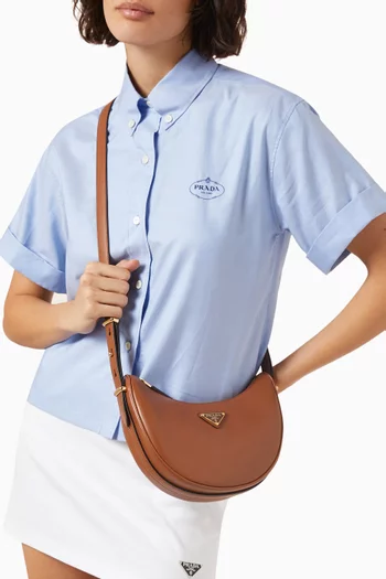 Curved Shoulder Bag in Nappa Leather