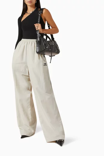 Asymmetric Top in Fluid-jersey