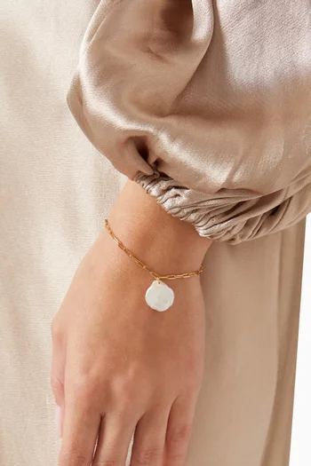Pearl Dangle Chain Bracelet in Gold-plated Brass