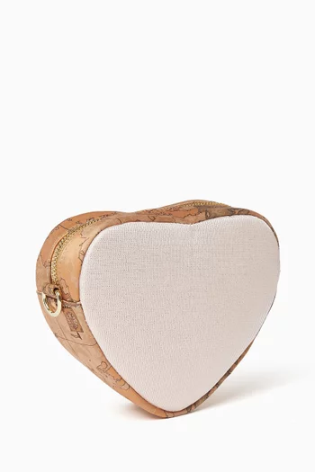 حقيبة على شكل قلب بشعار الماركة قطن