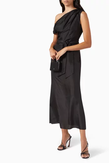 فستان فاينيس متوسط الطول بكتف مكشوف