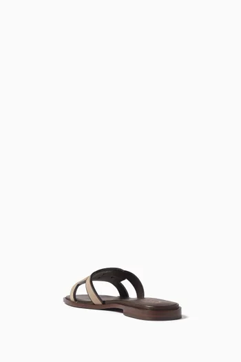 Flat Sandals in Suede