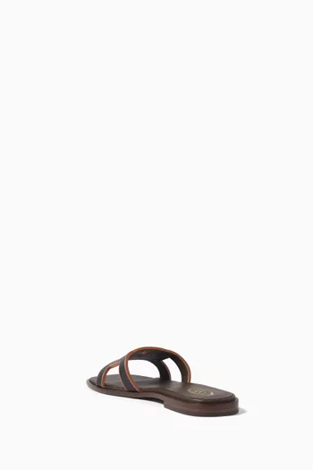 Flat Sandals in Leather