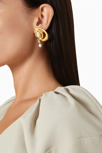Mini Circe Pearl Earrings in 18kt Gold-plated Brass