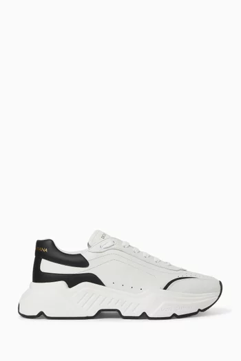 سنيكرز داي ماستر جلد