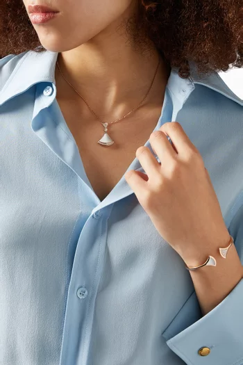 Divas' Dream Diamond Necklace in 18kt Rose Gold & Mother of Pearl  