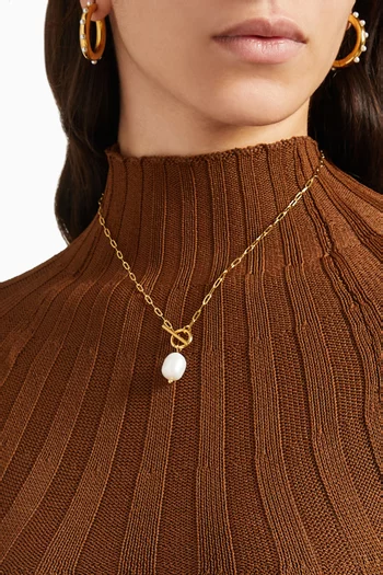 قلادة بيلا بلؤلؤ باروكي ستانلس ستيل مطلي بذهب عيار 18