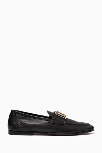 Logo Plaque Loafers in Calfskin