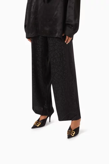 حذاء ستان مفتوح من الخلف بمقدمة مدببة وكعب 80 مم