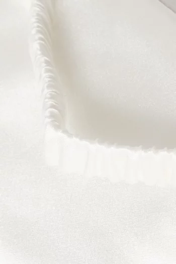 قناع للعين بأشرطة زينة حرير