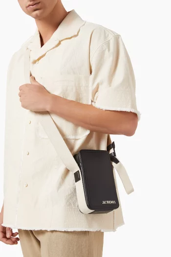 Le Cuerda Vertical Zip Shoulder Bag in Leather