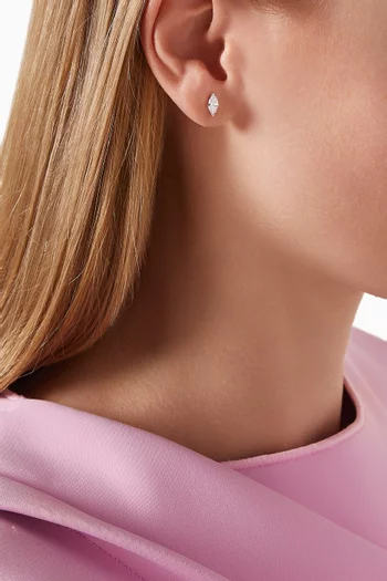 أقراط ماس بتصميم ماركيز ذهب أبيض عيار 18