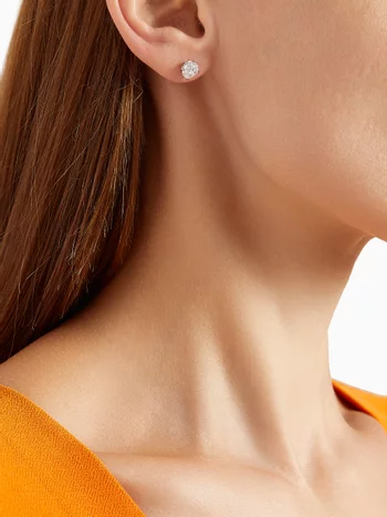 Round-cut Diamond Stud Earrings in 18kt White Gold