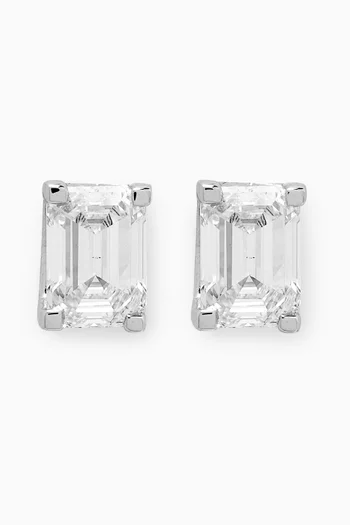 Emerald Diamond Stud Earrings in 18kt White Gold