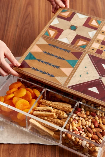 صندوق تمر منقوش