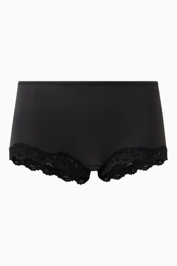 Fits Everybody Shorts in Corded Lace