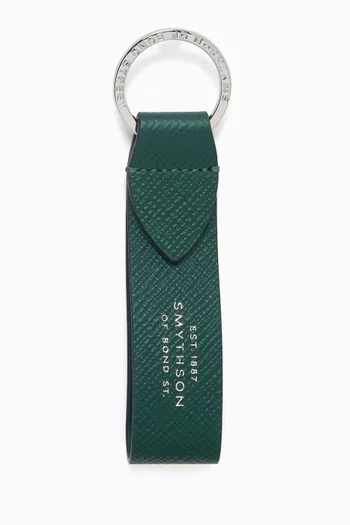 سلسلة مفاتيح بشريط جلد حبيبي بنقشة باناما